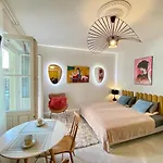 Luxury Panda Apartment In Old Town